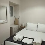 Sea Breeze New Vaporia Syros *