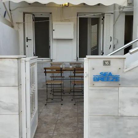 Sea Breeze New Vaporia Syros *