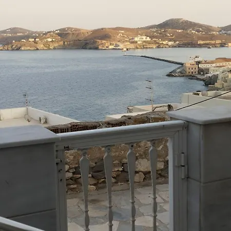 Sea Breeze New Vaporia Syros Apartment *
